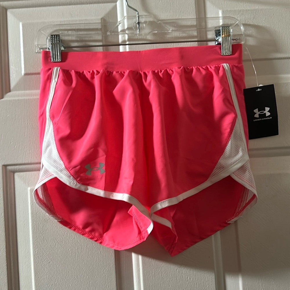 UNDER ARMOUR FLY BY 2.0 RUNNING SHORTS: PINK/WHITE: NEW WITH TAGS: SIZE XS